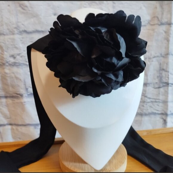 ZARA Flower Neck Bow - Picture 9 of 9